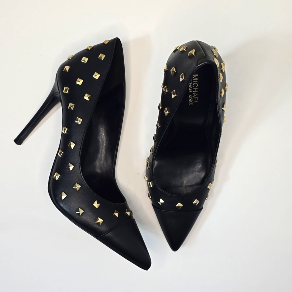 Michael Kors Keke Toe Cap Pump Leather/Pyramid Stud size 7.5M New